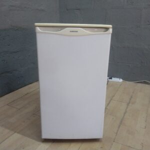 Samsung Compact / Mini Refrigerator (Model SRG-120) — Single Unit