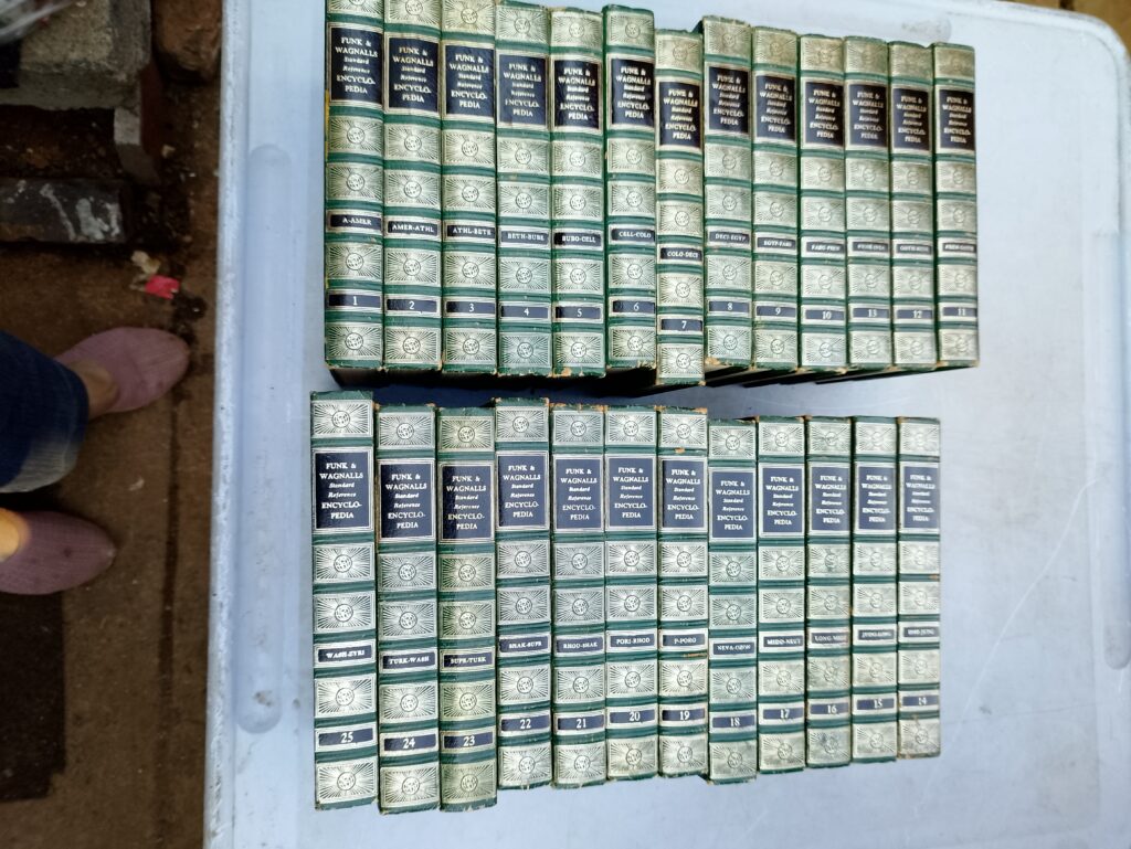 Funk & Wagnalls Encyclopaedia – Complete 25-Volume Set, Green Spines