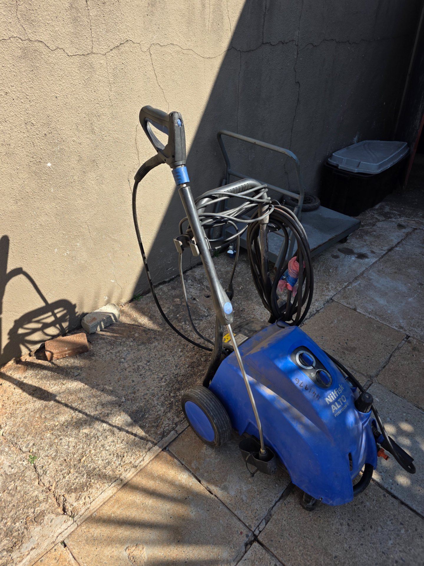 Nilfisk ALTO Poseidon 5 Pressure Washer – Motor Working, Needs Seal Repair