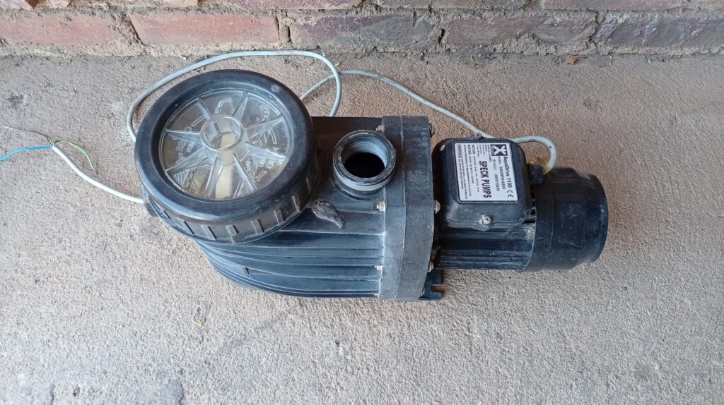 Speck AquaDrive 1100 Pool Pump — Single Unit, Model 6452QTH-A28X