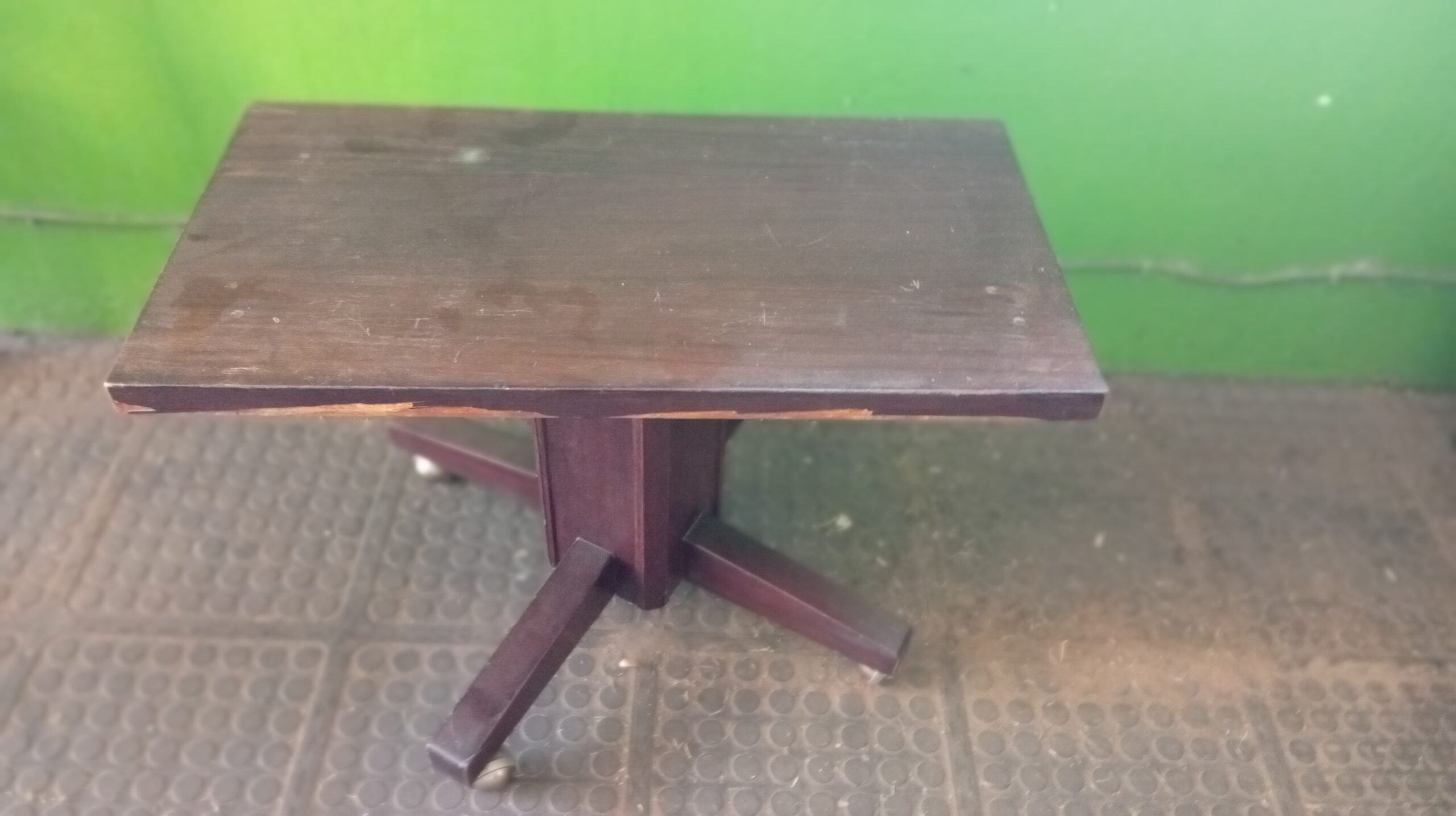 Rectangular Wooden Coffee Table on Caster Wheels, Well Used (50×40×50cm)
