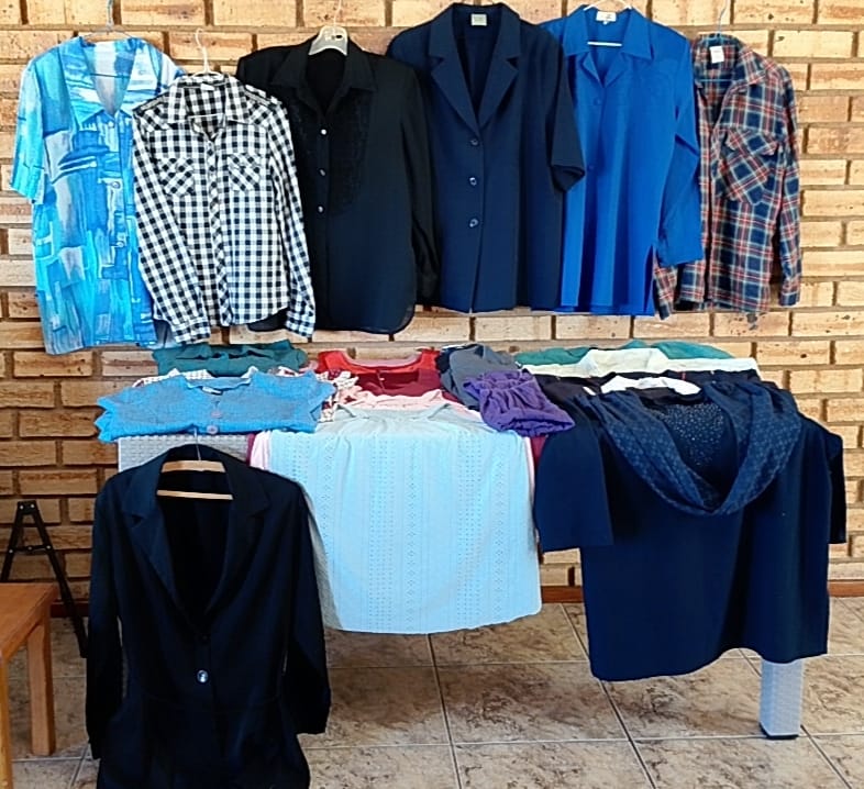 Lot of 27 Women’s Tops & Blouses — Assorted Colours (Mixed Lot)