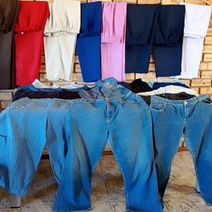 Mixed lot of women's pants & shorts — 23-piece (seller-confirmed) assortment