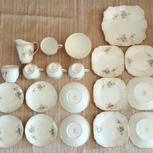 Royal Standard 'Hedgerow' 20-Piece Bone China Tea Set