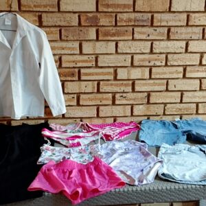Mixed Lot of Children's Clothing – 10 Pieces (various sizes)