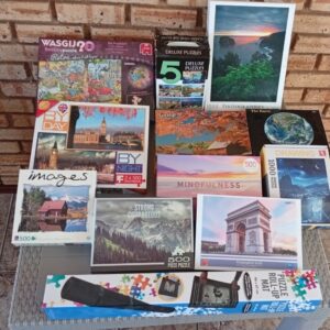 Lot of 16 Boxed Jigsaw Puzzles + Boxed Roll-Up Puzzle Mat (500/1000pc mix)