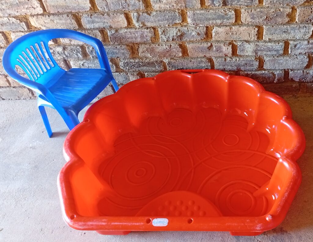 Red Kiddies Plastic Sand Pit/Pool with Blue Kiddies Plastic Play Chair (2pc Bundle)