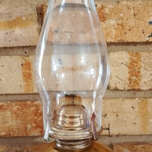 Vintage Brass-coloured Oil Lamp with Clear Glass Chimney (approx. 30cm)