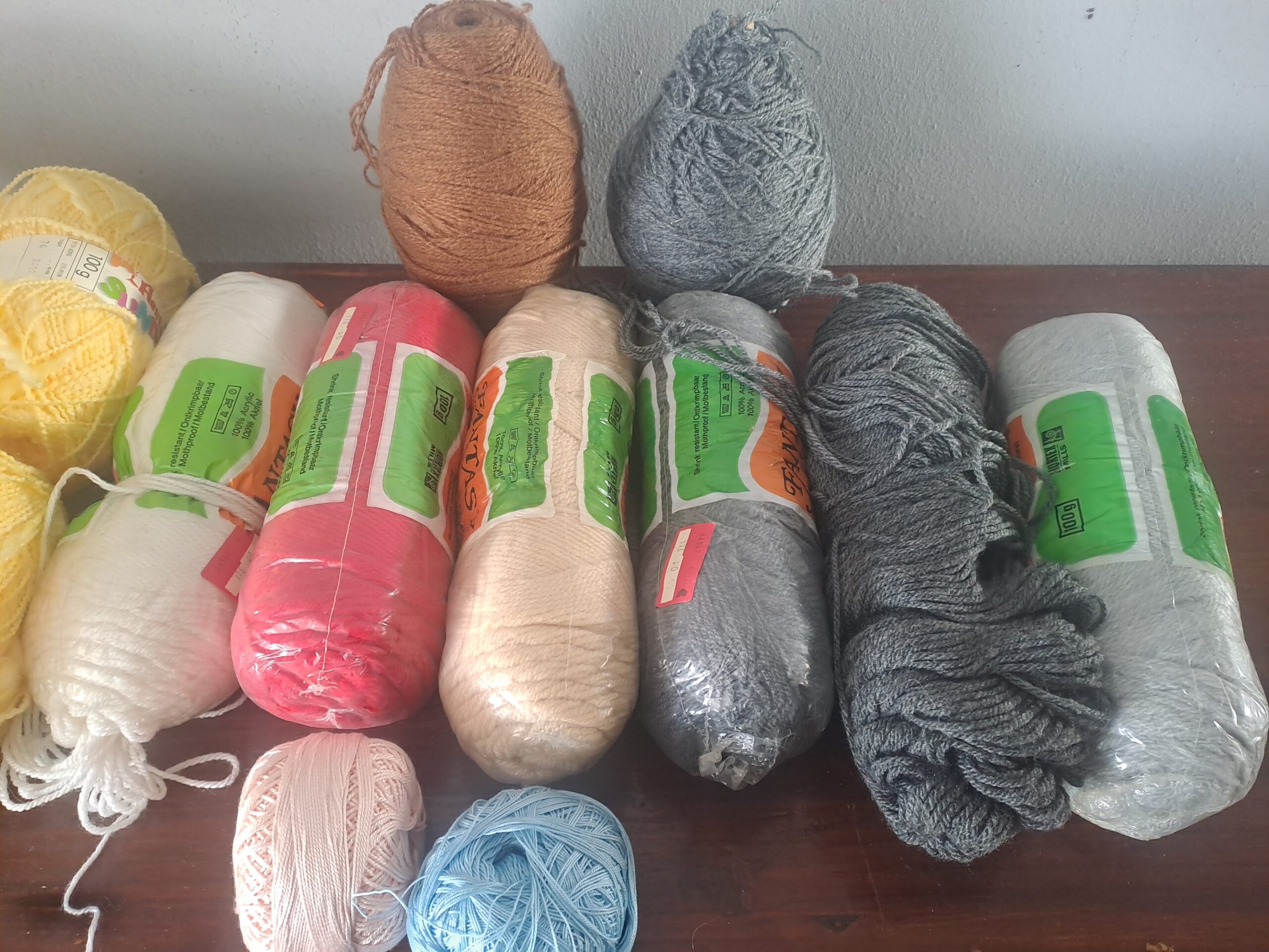 Mixed Lot of Approx. 12 Knitting Yarn Skeins — Assorted Colours