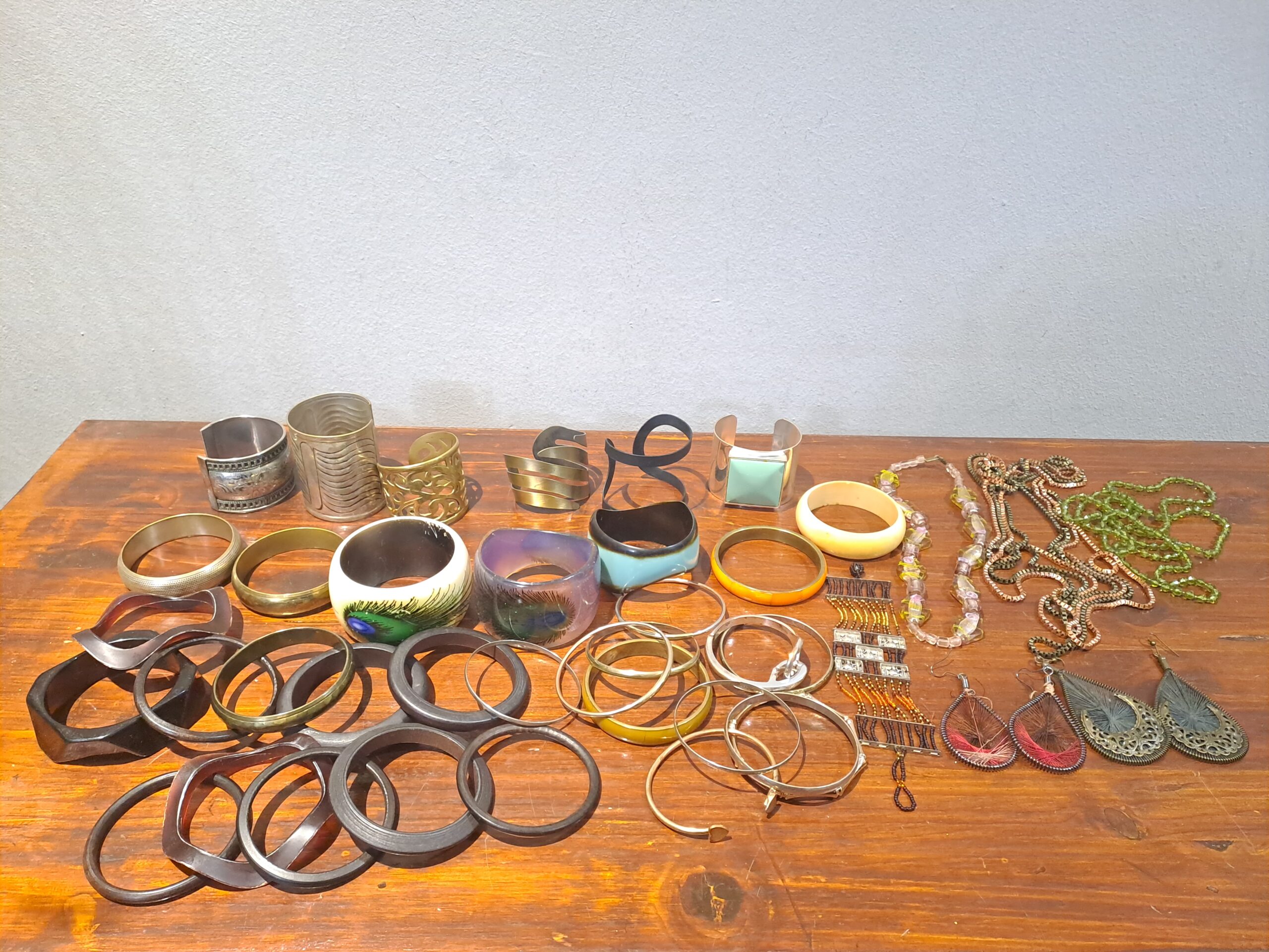 Lot of costume jewellery — mixed bracelets, bangles, necklaces & earrings (35–45 pcs)