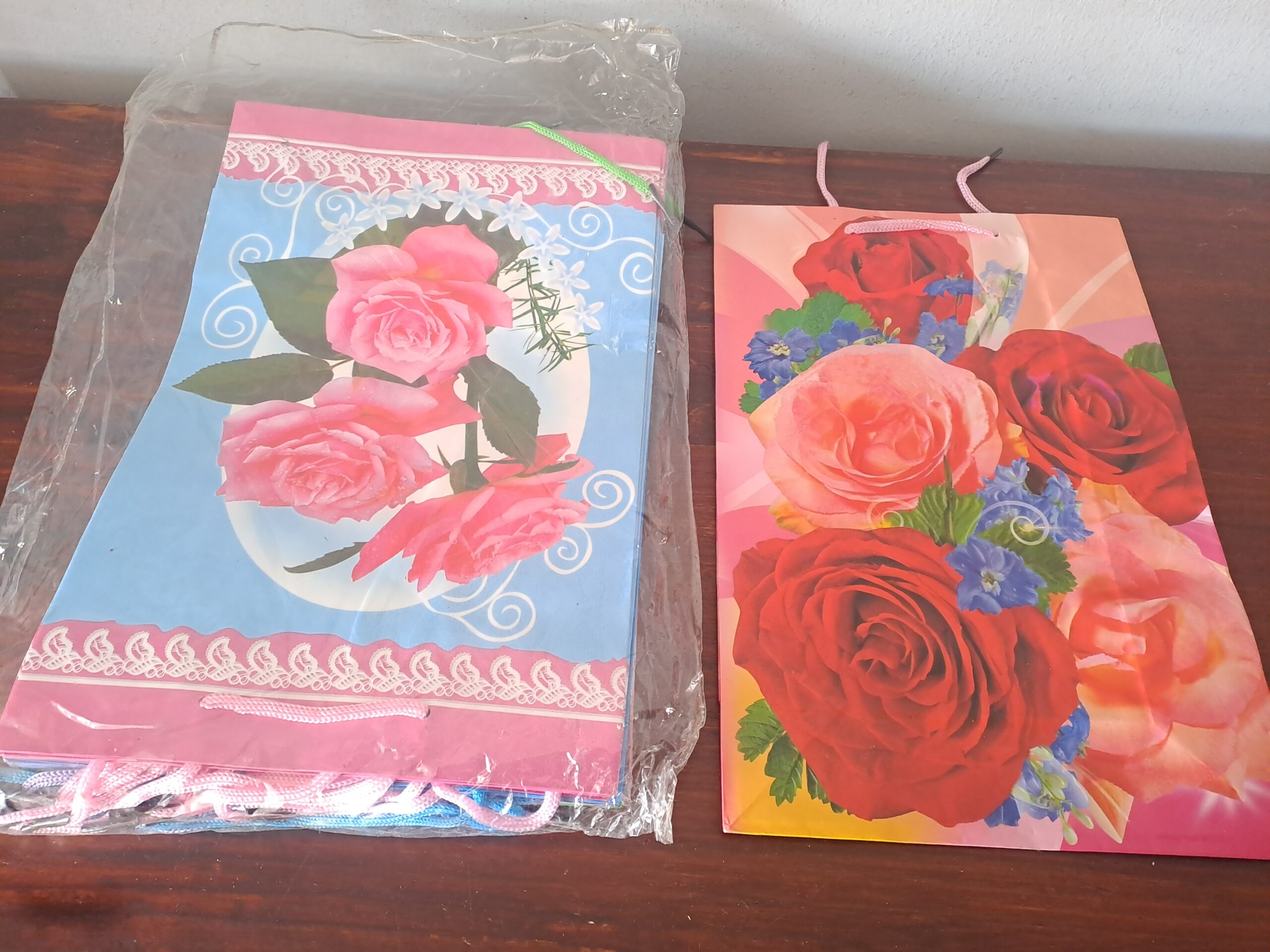 Lot of 20 Floral Gift Bags — Mixed Blue & Pink Designs
