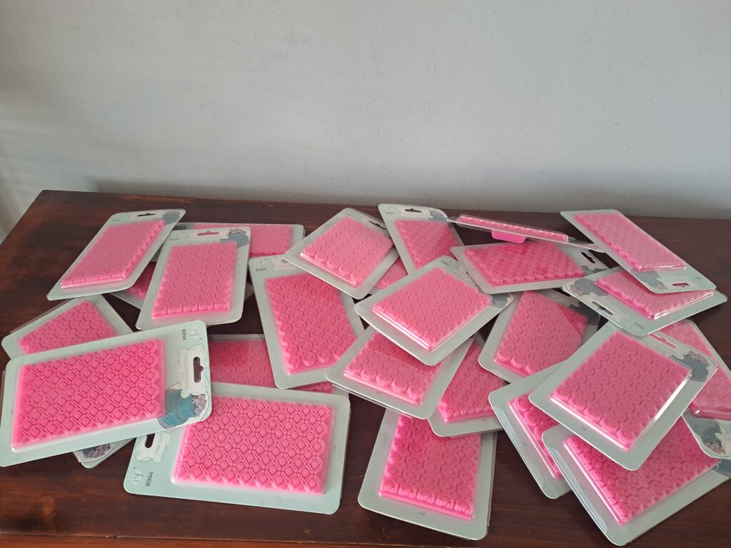 Bulk Lot ~25 Pink ‘Petal Quilt’ Cake Embossing Mats (Model B994)