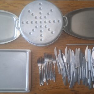 Mixed Lot: Stainless-Look Serving & Baking Trays with Assorted Cutlery (60–75 pcs)