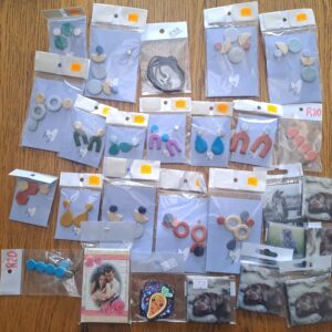 Lot of ~29 Packaged Fashion Jewellery Sets (Earrings & Small Items) - 'hq' Cards