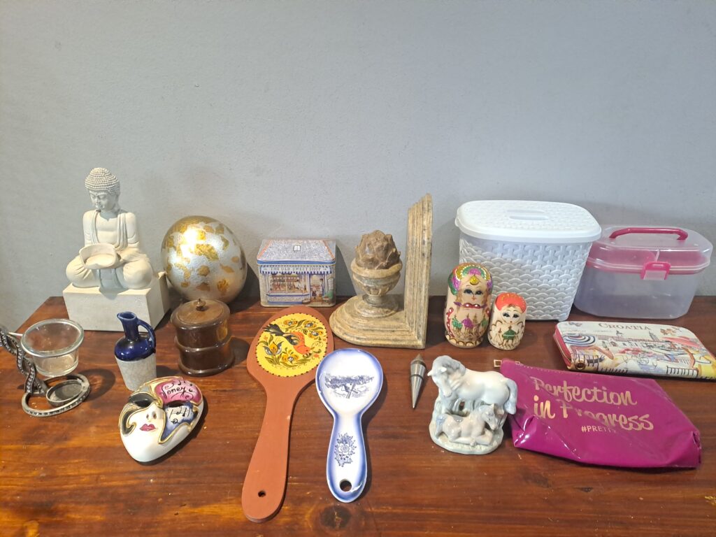 Mixed Lot of Small Decorative & Household Items incl. Heritage Porcelain Figurine