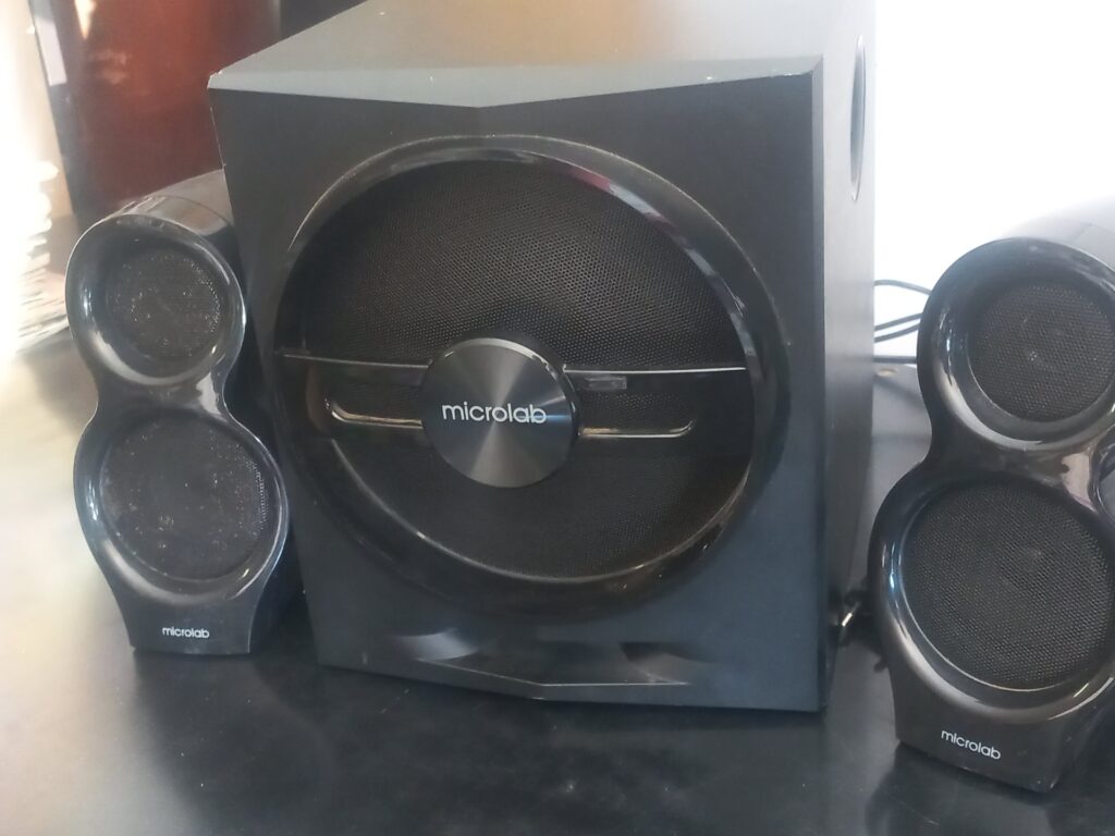Microlab T10 Multimedia Bluetooth Speaker System (Subwoofer + 2 Satellites, Not Working, Missing Remote)