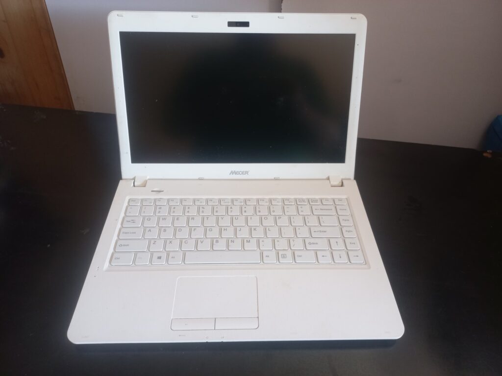 Mecer A21R Notebook/Laptop – Untested, No Charger, For Parts or Repair