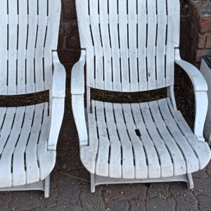 Pair of White Plastic Pool Loungers – Outdoor Garden Set