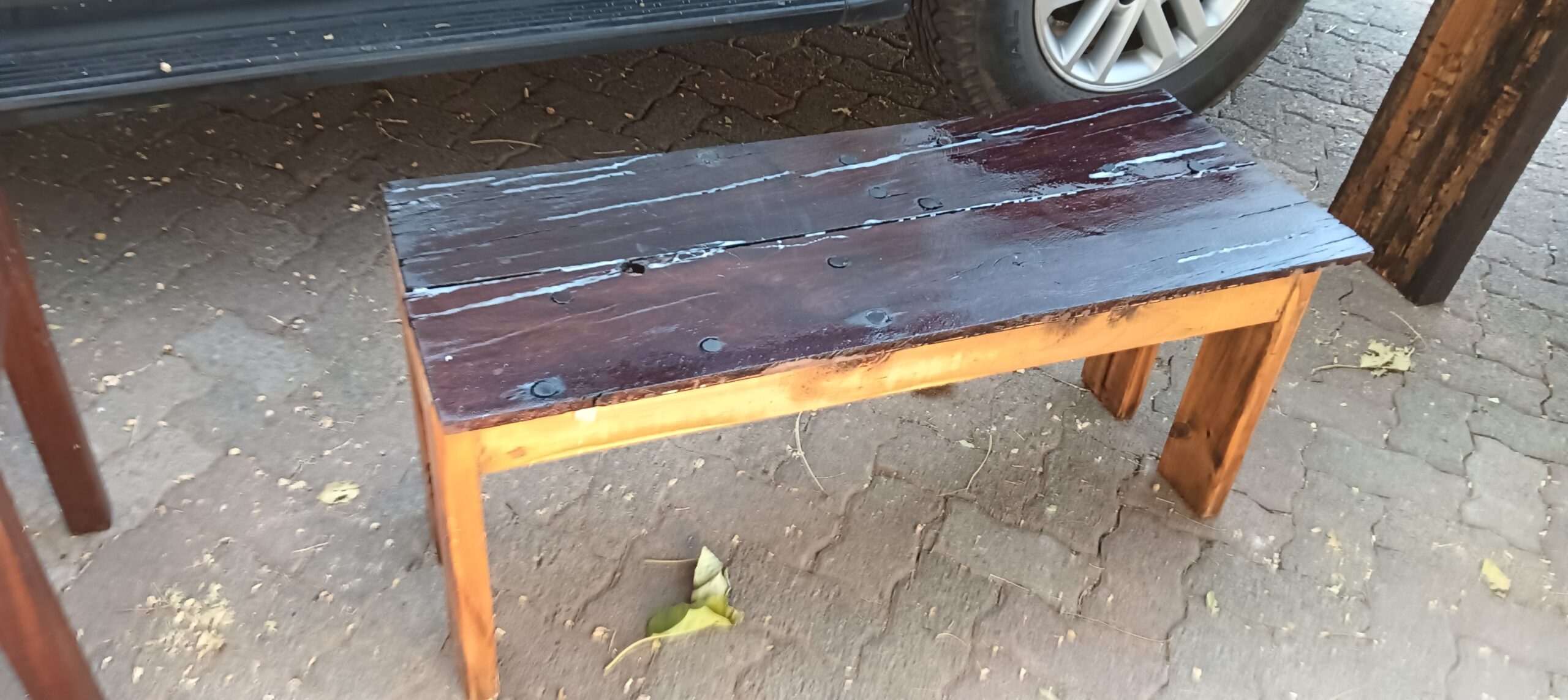 Solid-appearance Wooden Bench / Medium Coffee Table — 94 x 36 x 44 cm