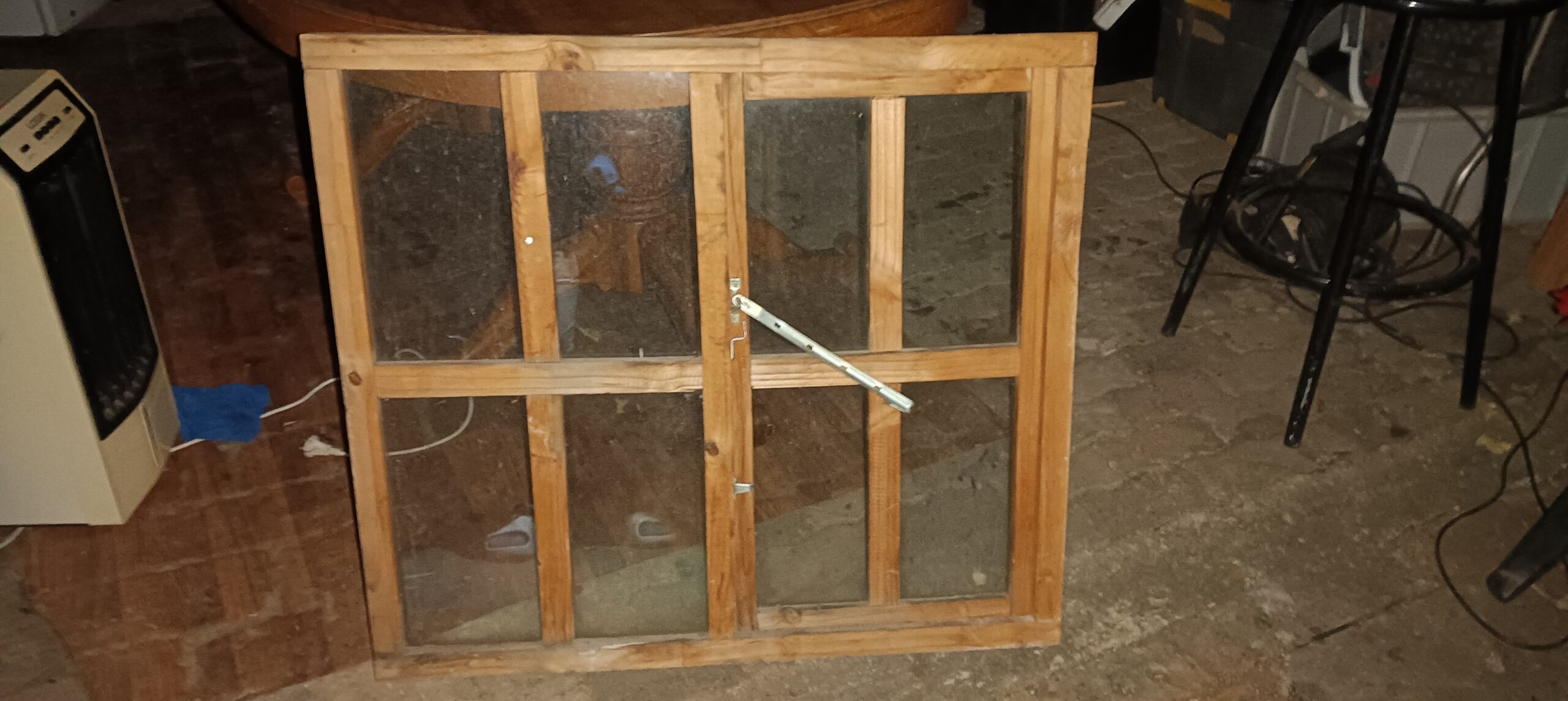 Wooden Multi-Pane Window Frame with Glass and Hinge (90 x 85)