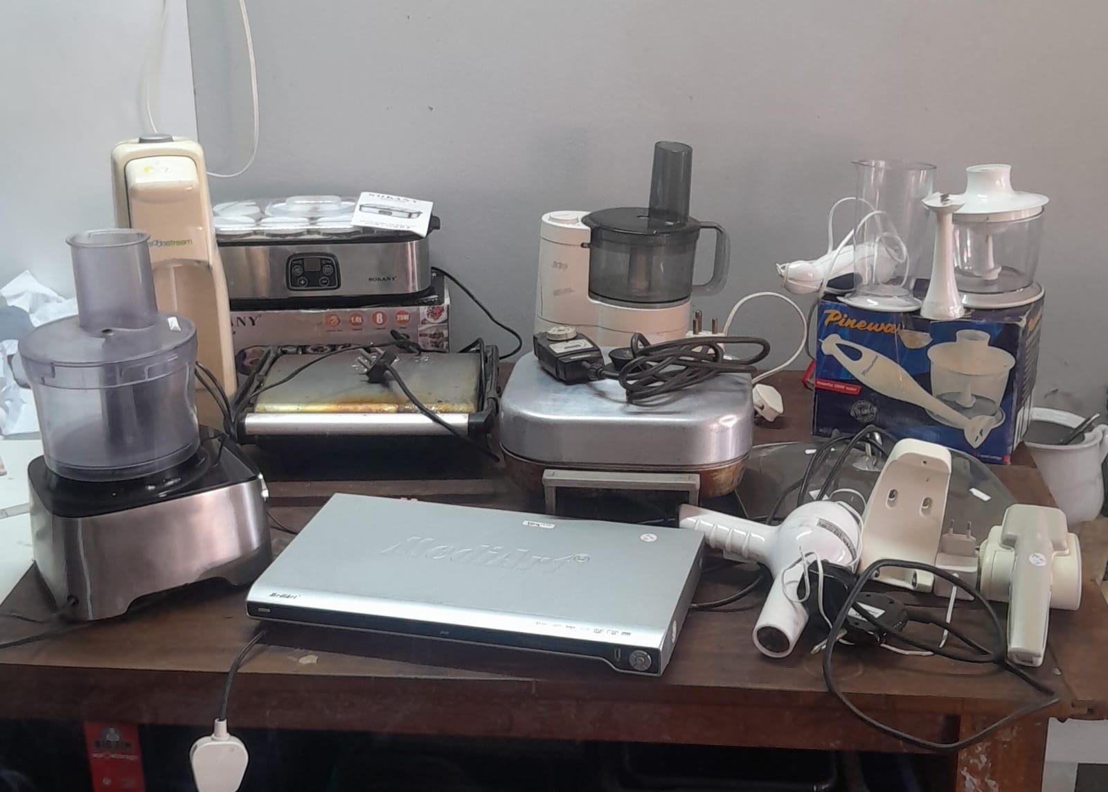 Mixed Joblot of Small Kitchen & Electronic Appliances (8–12 pieces)