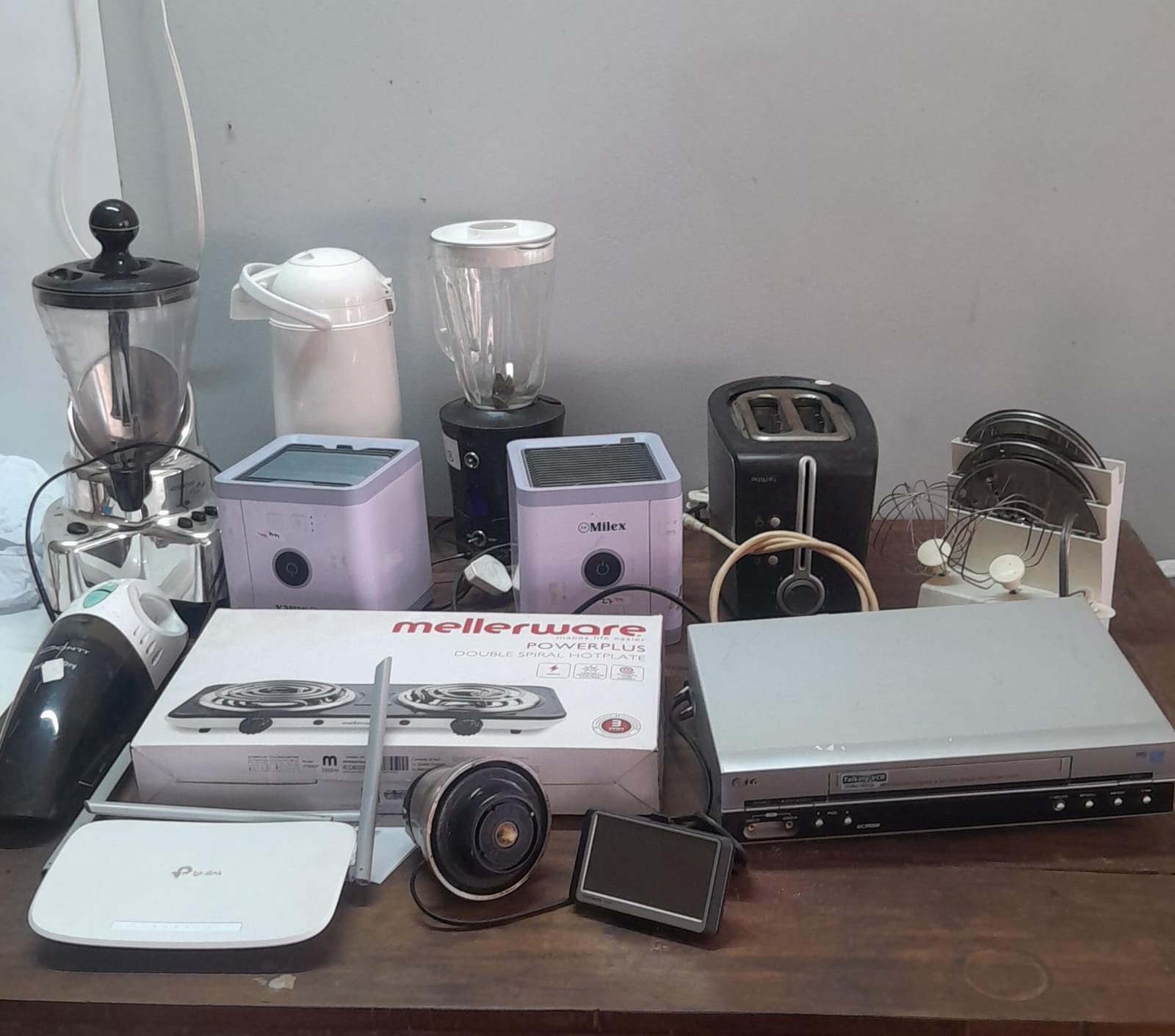 Joblot of ~13 Small Kitchen Appliances & Electronics (mixed lot)