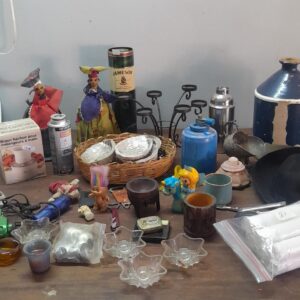 Mixed lot ~30 small household, decorative & collectible items