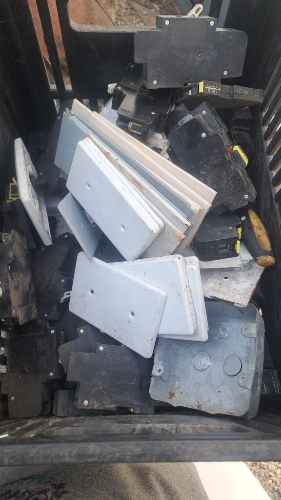 Bundle of approx. 25-40 Assorted Electrical Cover Plates & Housings (Used)