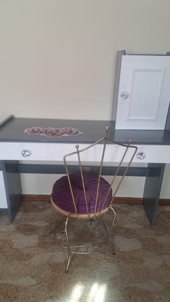 Painted Dressing Table with Attached Side Cupboard & Round Cushion Chair (2-piece)