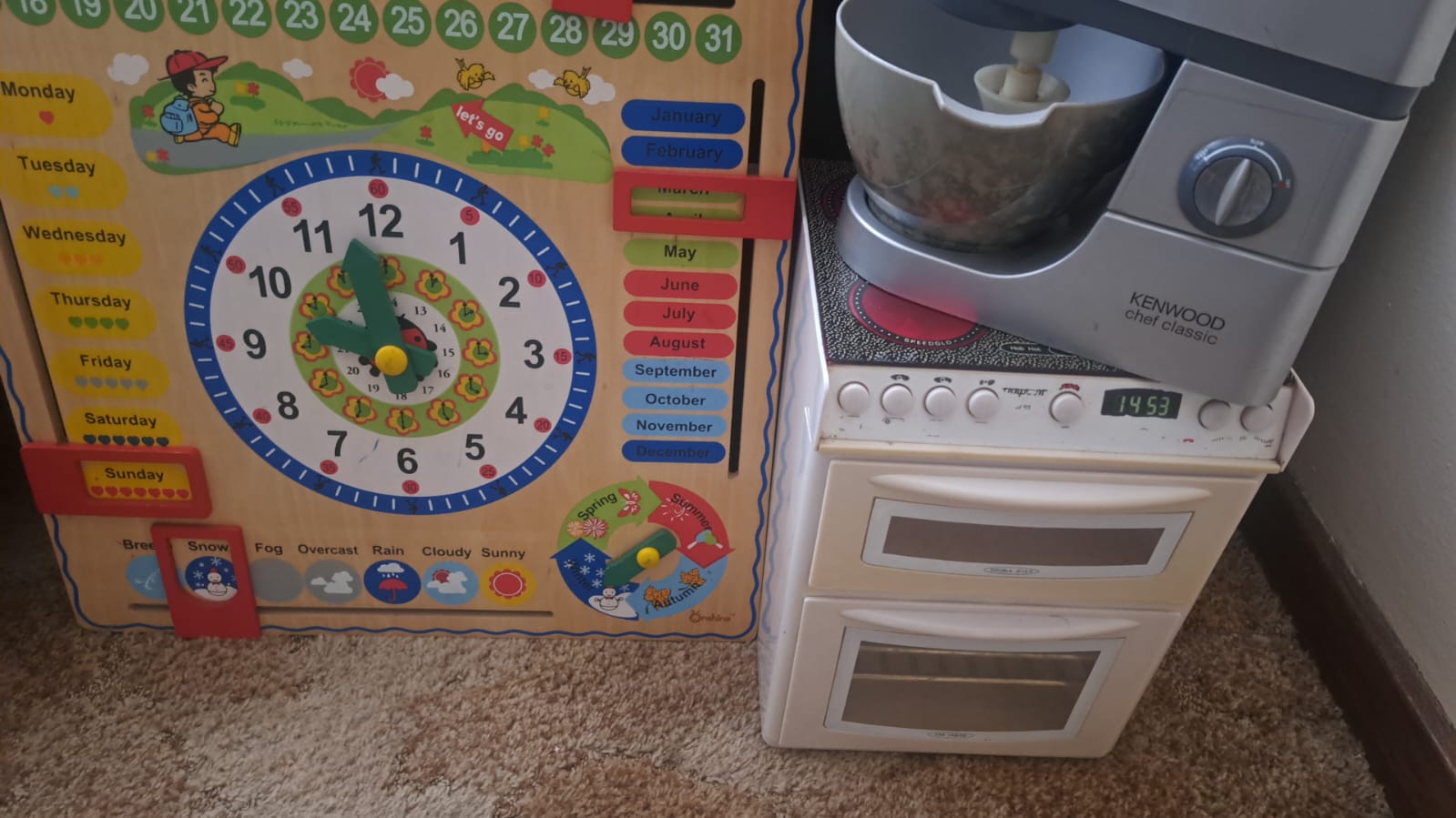 Mixed lot of used plush & toy play items incl. wooden clock & Kenwood toy mixer