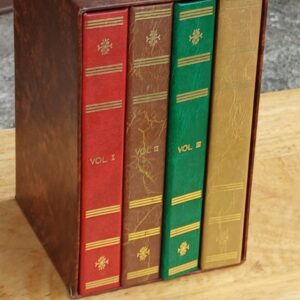Set of 4 Faux-Leather Bound Photo Albums in Slipcase (21x13x13cm)