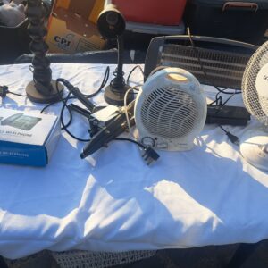 Untested mixed lot of small appliances & lamps — 8 items (approx.)