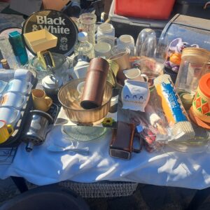Mixed kitchenware job lot – assortment of mugs, glassware, containers & bread bin