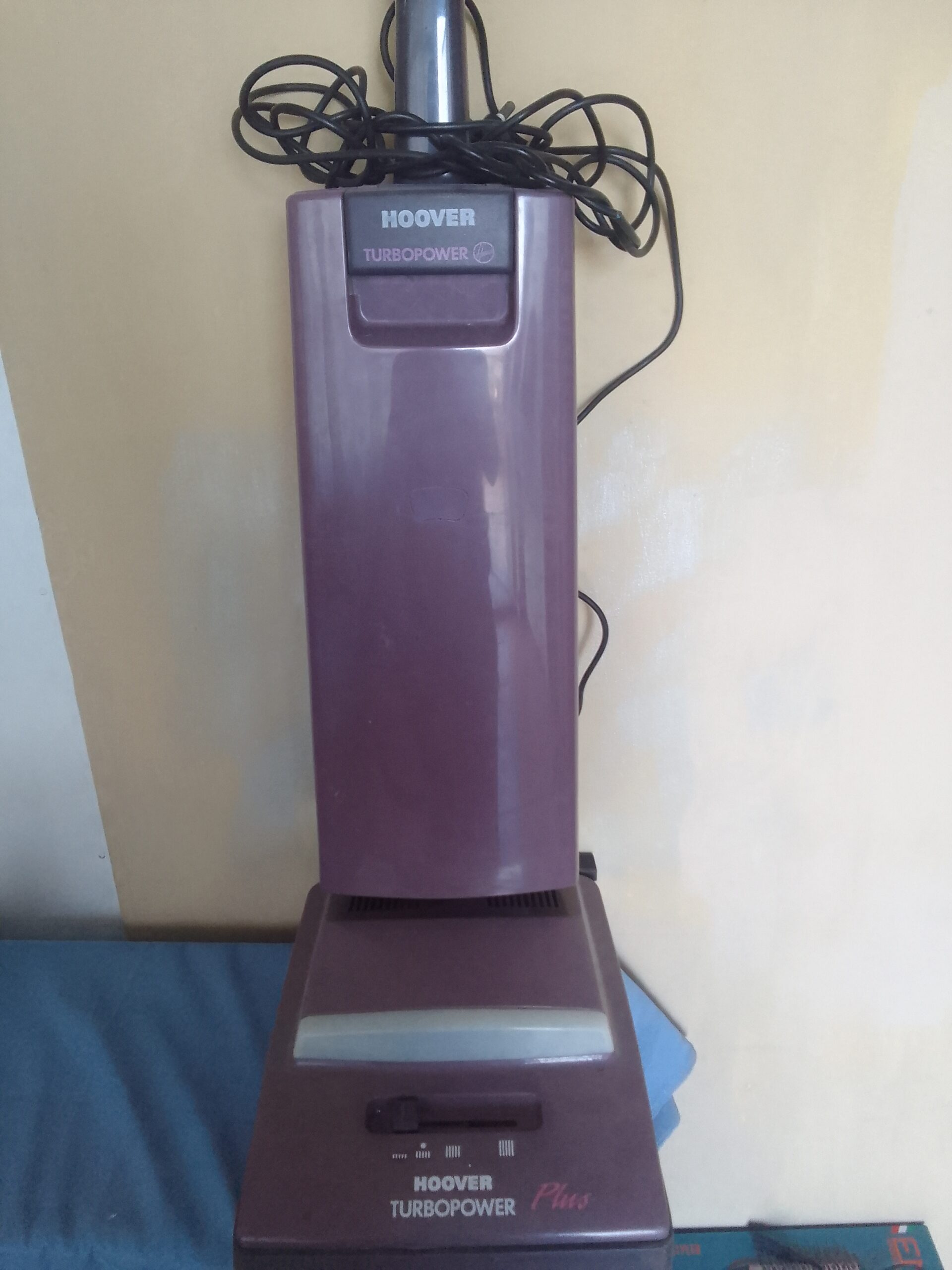 Hoover TURBOPOWER Plus Upright Vacuum Cleaner — Purple