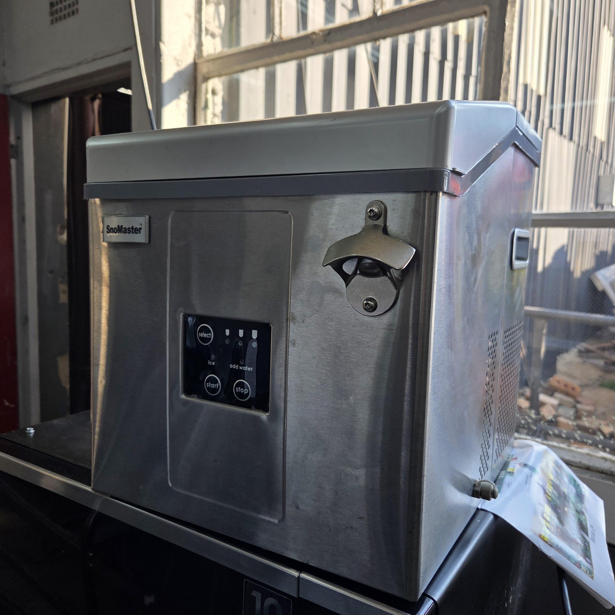 SnoMaster Countertop Bullet Ice Maker — Compact Stainless-finish Unit (Used)