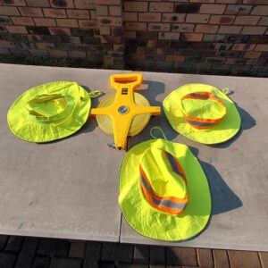 Open-Reel 100m Measuring Tape with 3 High-Visibility Bucket Hats (Lot of 4)