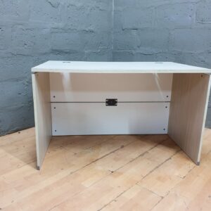 Modern Office Desk with Cable Grommets – 120x76x73cm, Good Condition