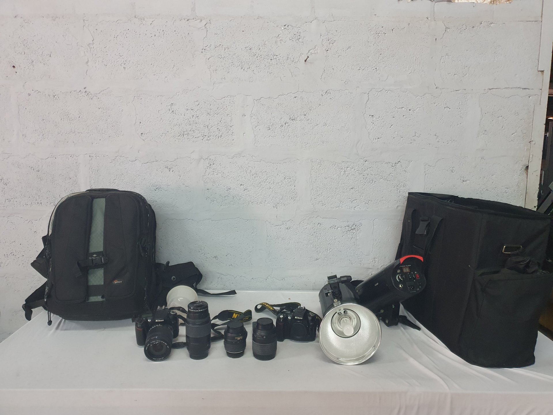 Nikon DSLR Camera & Studio Lighting Kit – 2 Bodies, 4 Lenses, DG-300F Flash, Bags & Accessories Working