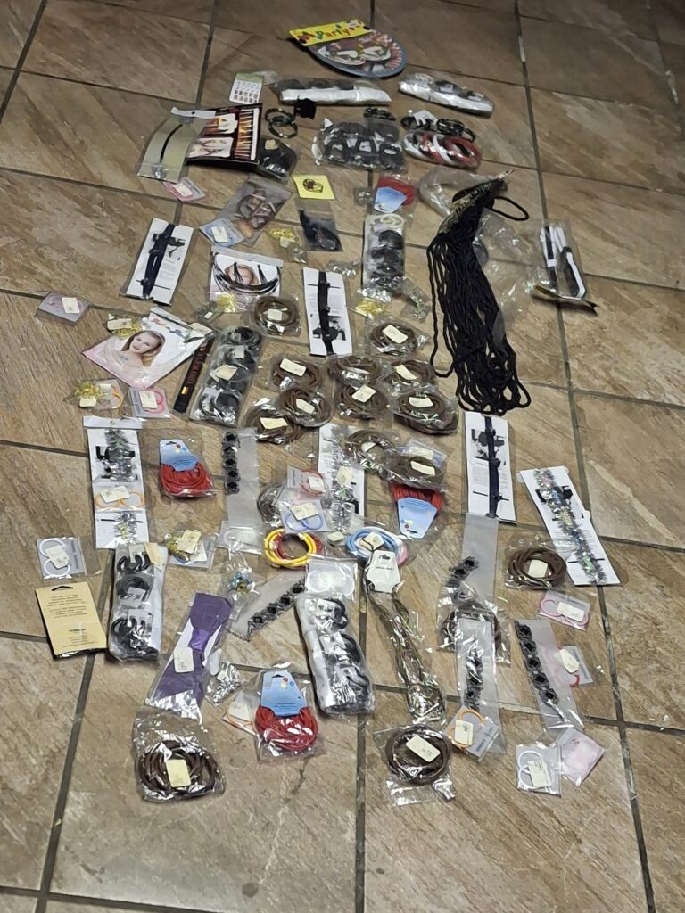 Mixed Lot of Assorted Fashion Jewellery — Approximately 50–70 Pieces