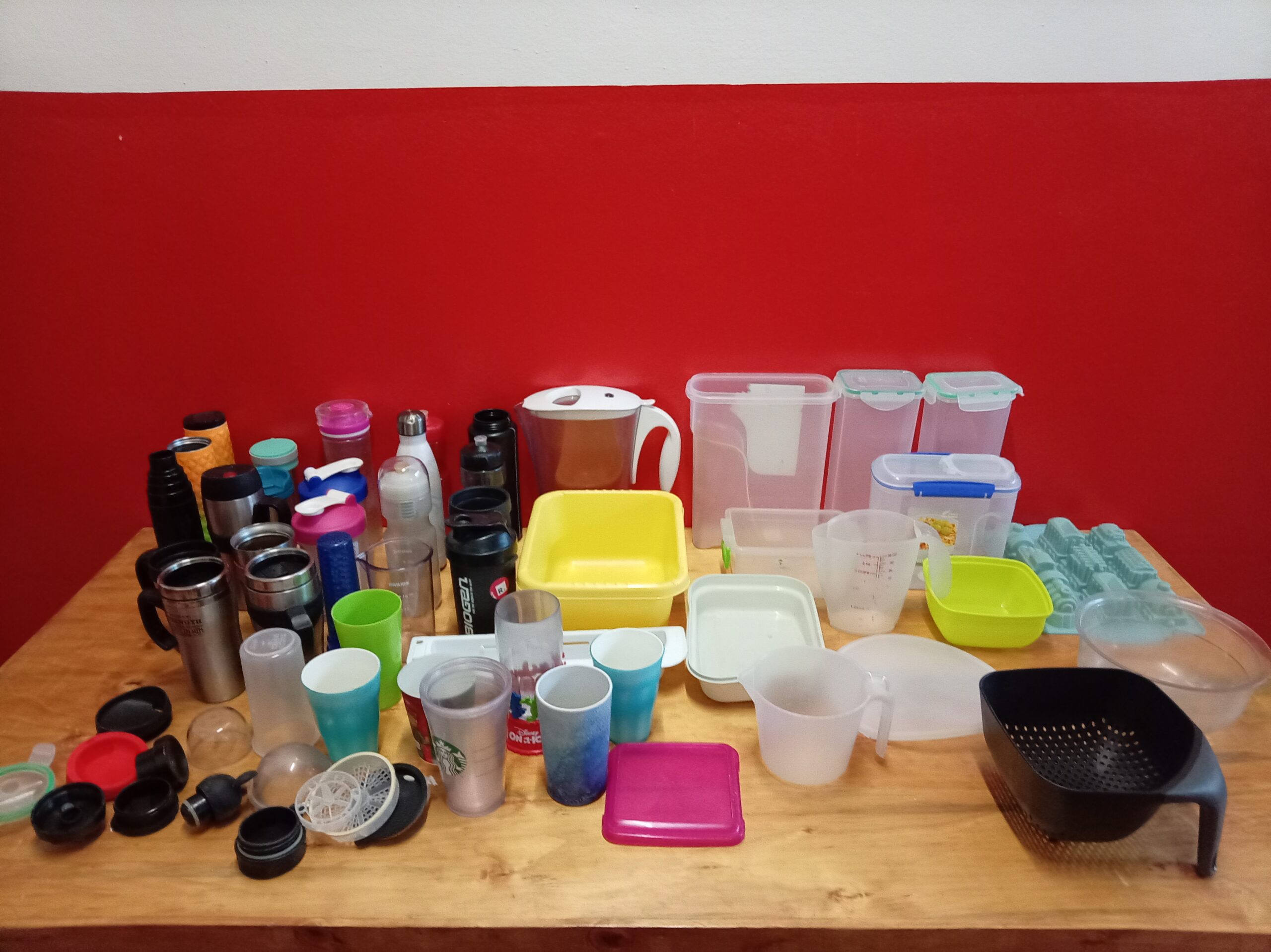 Mixed Lot of ~35–45 Plastic Food Containers, Travel Mugs & Lids