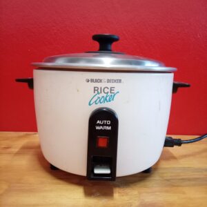 Black & Decker Rice Cooker with Inner Pot & Lid — Used