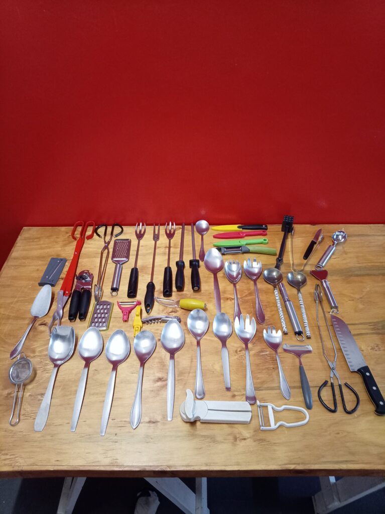 Joblot of Assorted Kitchen Utensils – Mixed Set (Approx. 45 Pieces)