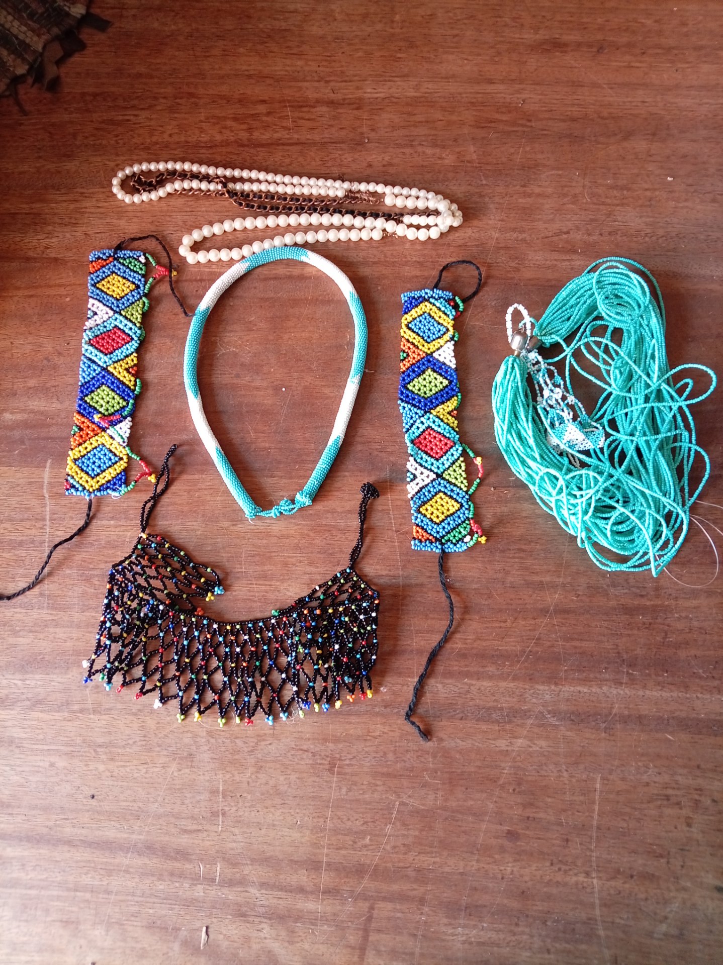 Mixed lot: 6 costume beaded necklaces, chokers & tassel strands — colourful hand-beadwork, faux pearls