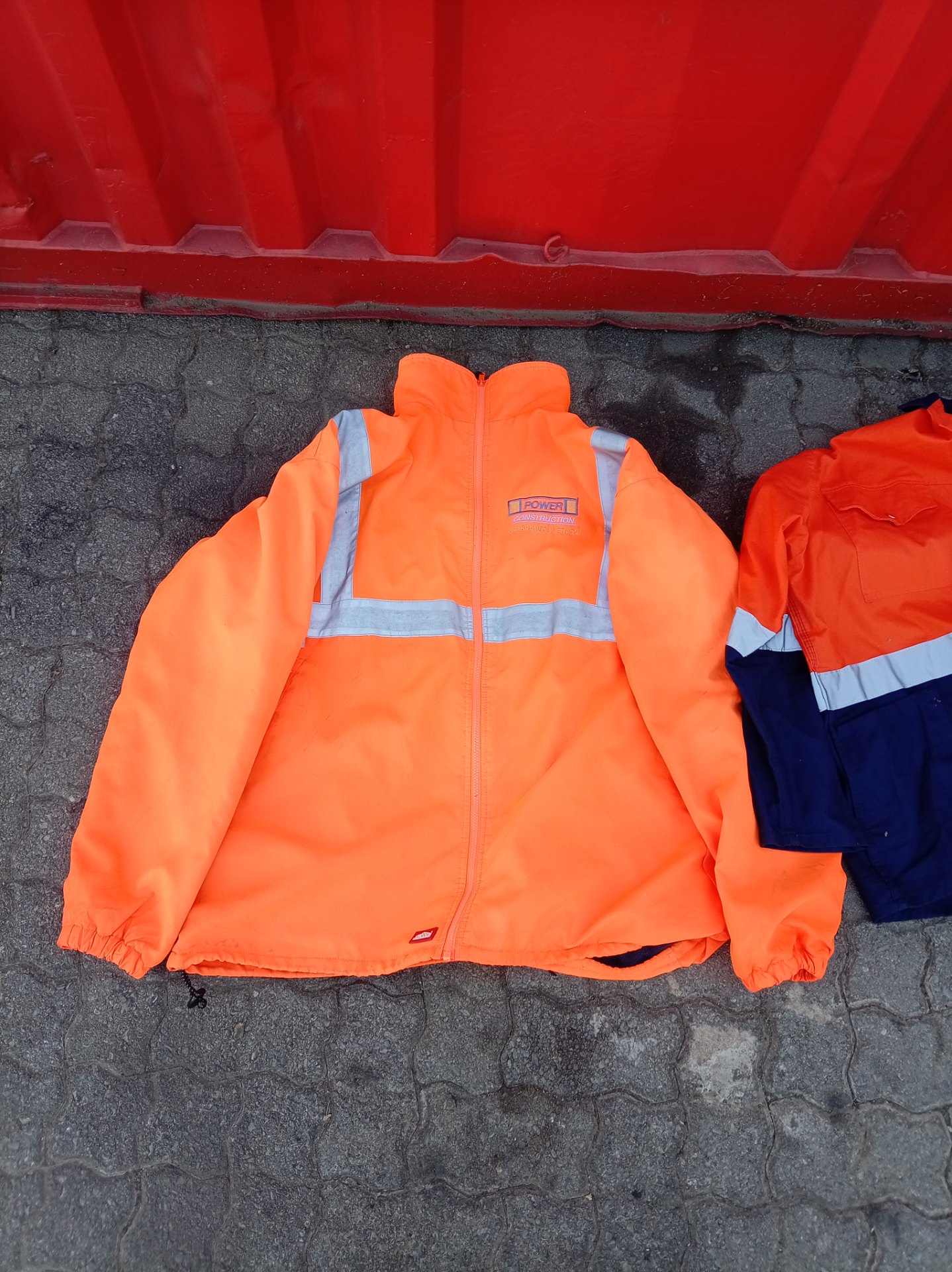 2 x High-Visibility Work Jackets – Jonsson Power Construction (3XL, Fleece Lined) & Danoher J54 (2XL)