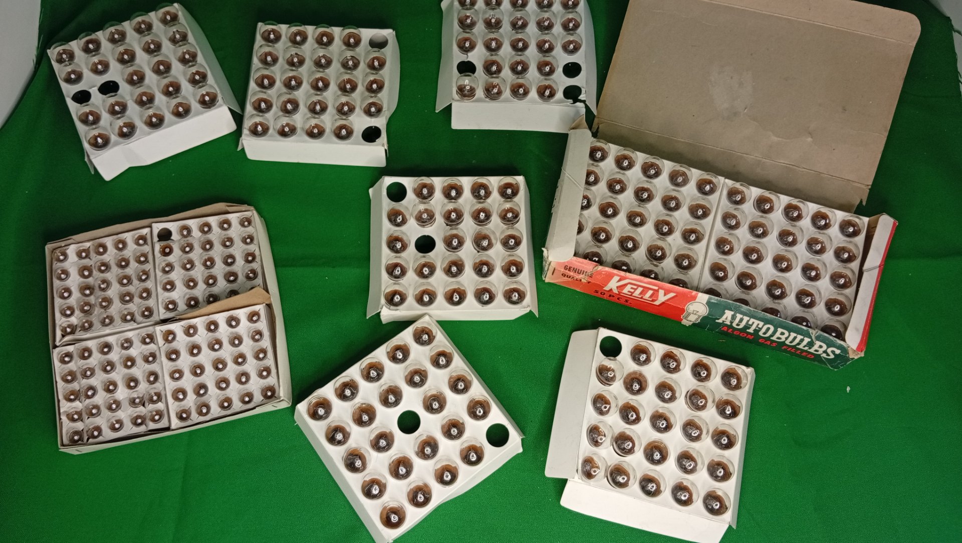 Bulk Lot of Vintage Kelly Autobulbs – Approx. 240 Bulbs in Original Packaging