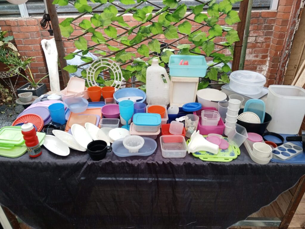 Large Joblot Assorted Plastic Food & Storage Containers with Lids (50–70 pcs)