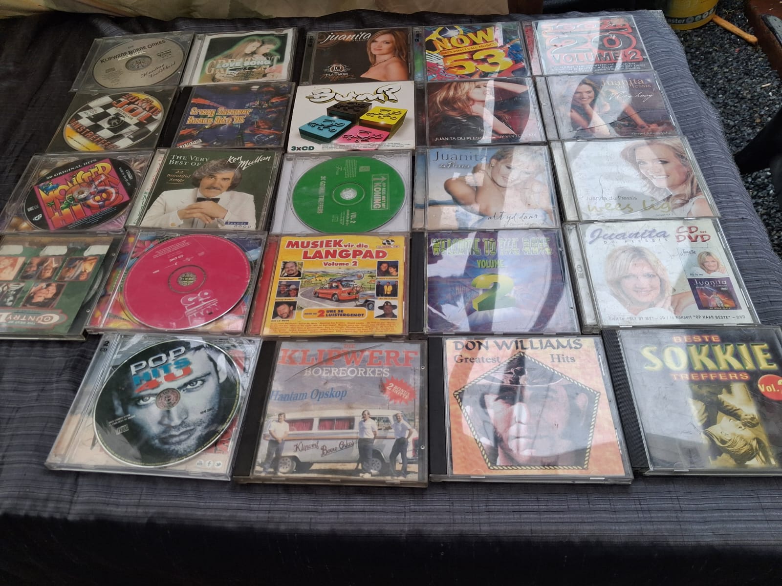 Mixed Lot of Approx. 20–25 Used Music CDs in Jewel Cases