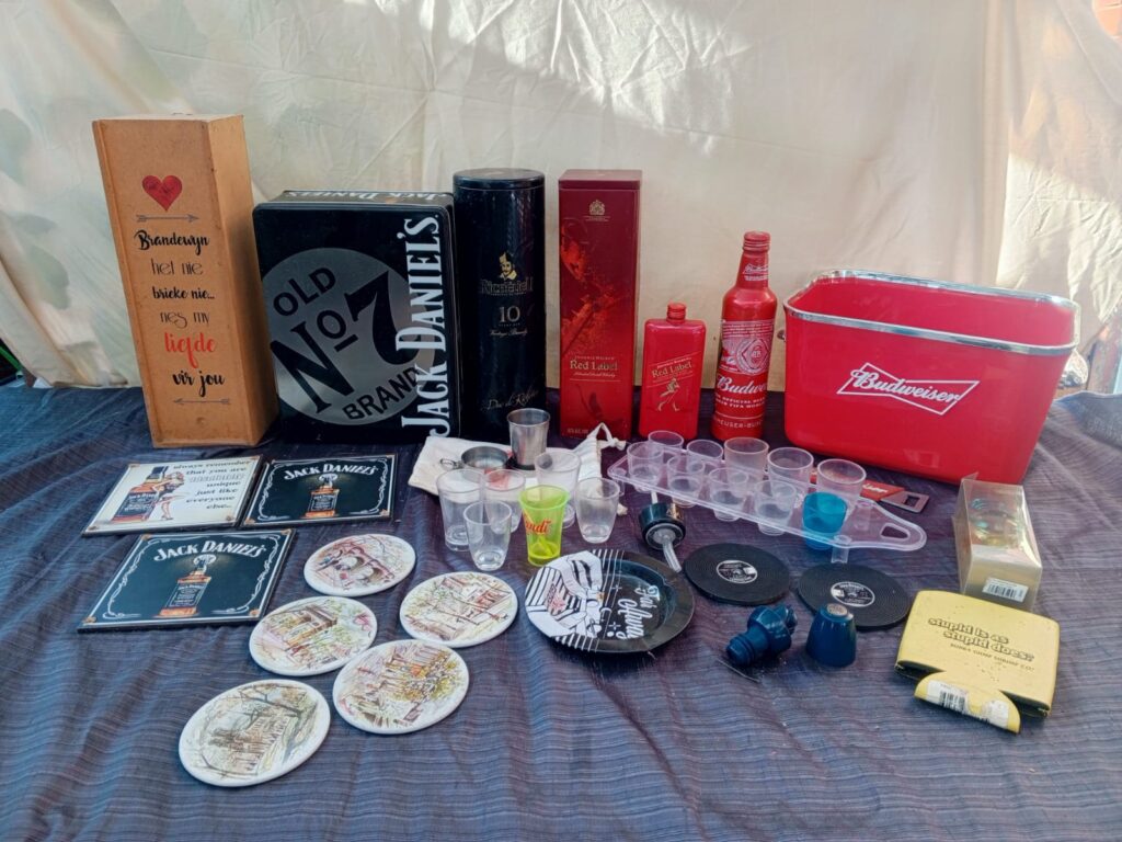 Mixed bar / man-cave lot — branded Jack Daniel’s & Budweiser items, approx. 25–30 pcs