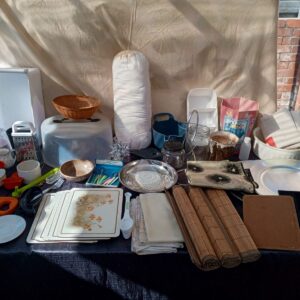 Mixed Kitchen & Household Lot — approx. 30 pieces