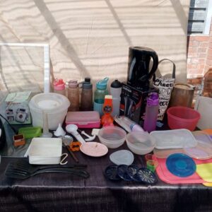 Mixed Kitchen Lot – Sunbeam Kettle, Blender, Dumpling Machine & Assorted Kitchenware (20–40 pcs